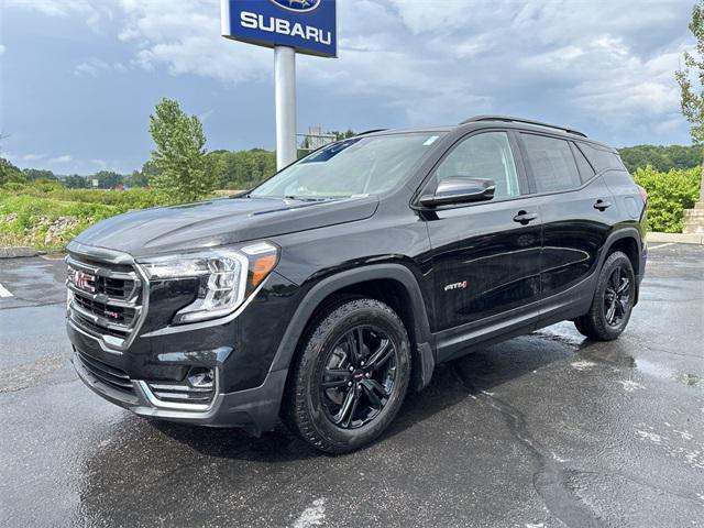 Photo of 2022 Ebony Twilight Metallic GMC Terrain