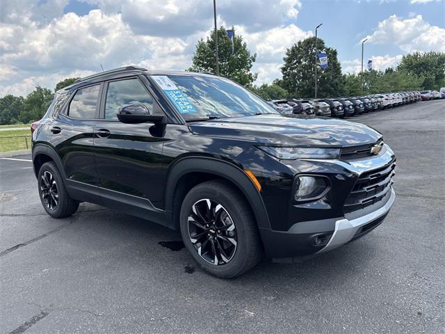 Photo of 2022 Mosaic Black Metallic Chevrolet Trailblazer