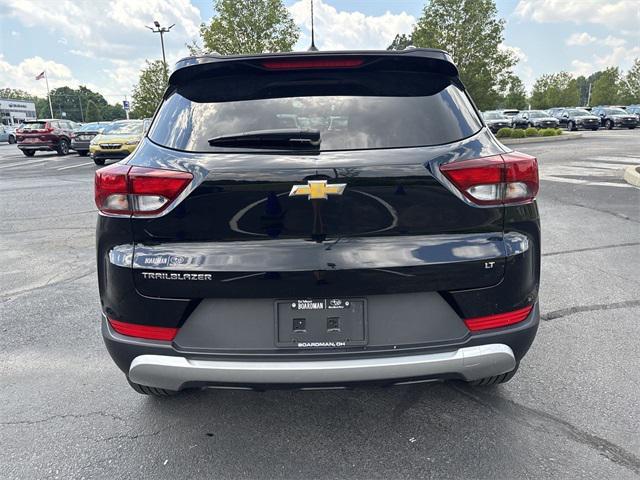 Photo of 2022 Mosaic Black Metallic Chevrolet Trailblazer