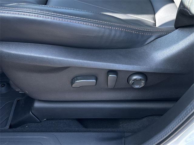 Photo of 2025 Crystal White Pearl Subaru Ascent