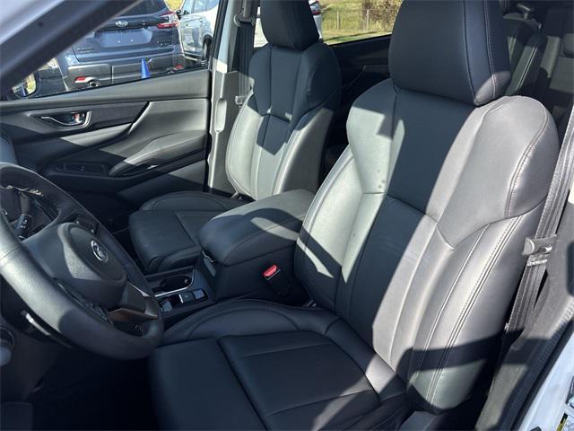 Photo of 2025 Crystal White Pearl Subaru Ascent