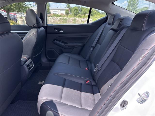 Photo of 2023 Pearl White Tricoat Nissan Altima