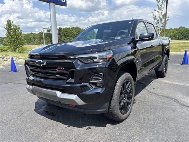 Photo of 2024 Black Chevrolet Colorado