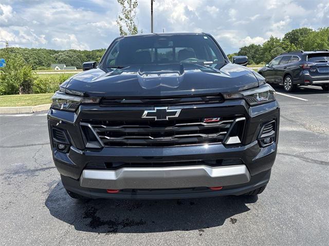 Photo of 2024 Black Chevrolet Colorado