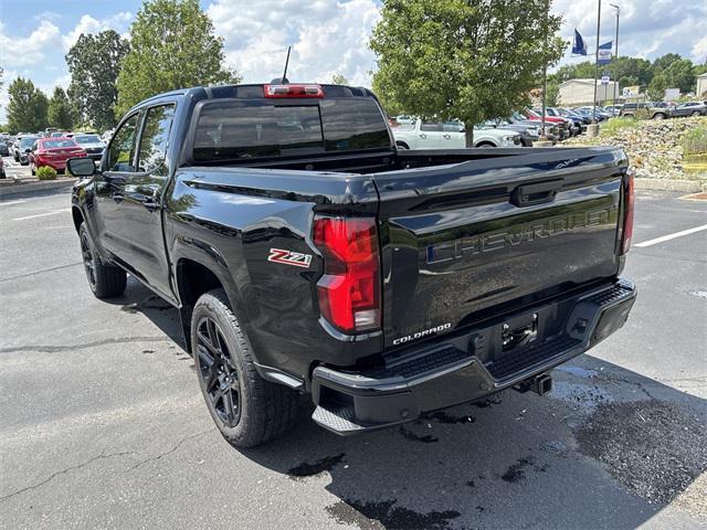 Photo of 2024 Black Chevrolet Colorado
