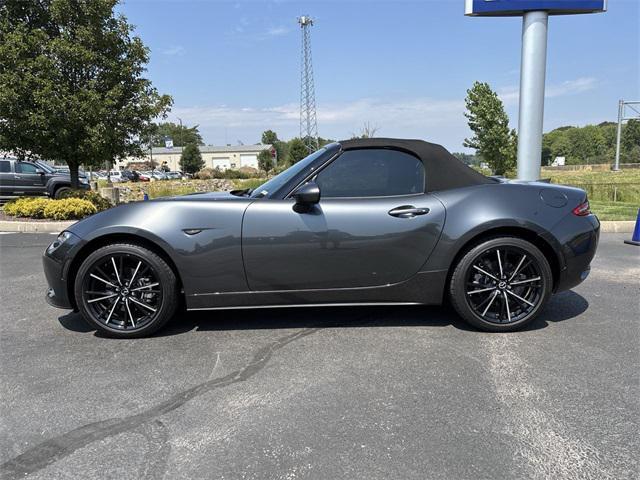 Photo of 2024 Machine Gray Metallic Mazda MX-5 Miata