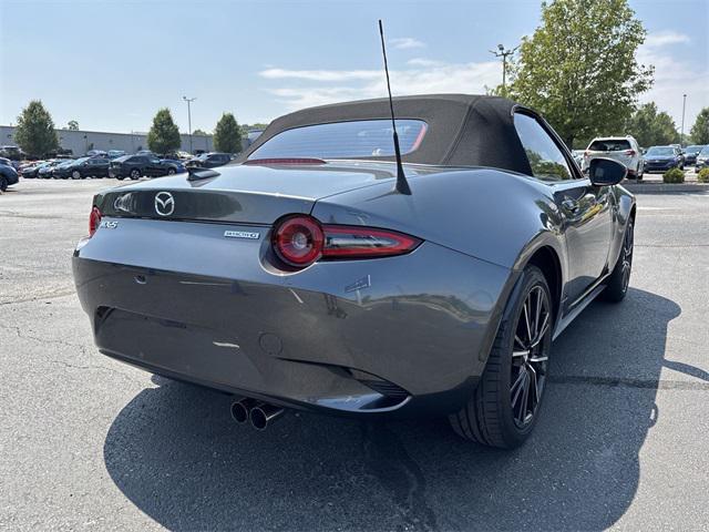 Photo of 2024 Machine Gray Metallic Mazda MX-5 Miata