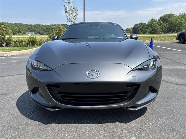 Photo of 2024 Machine Gray Metallic Mazda MX-5 Miata