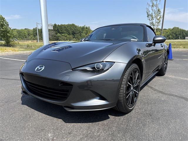 Photo of 2024 Machine Gray Metallic Mazda MX-5 Miata