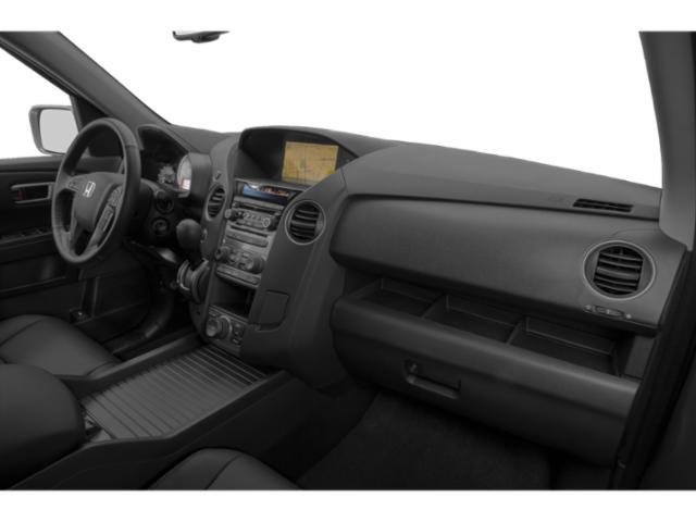 Photo of 2015 White Honda Pilot
