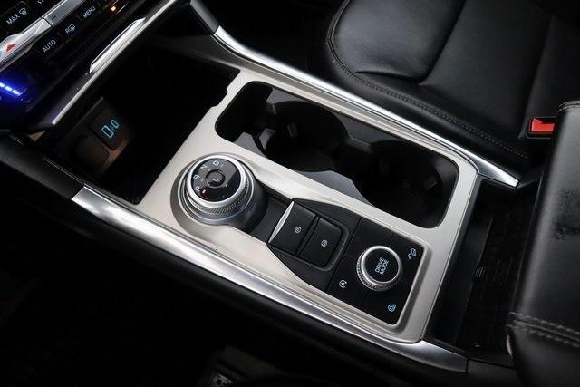 Photo of 2024 Carbonized Gray Metallic Ford Explorer