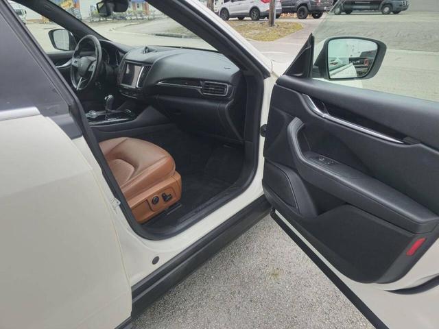 Photo of 2018 Bianco Maserati Levante