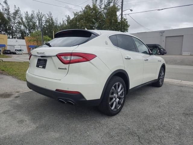 Photo of 2018 Bianco Maserati Levante