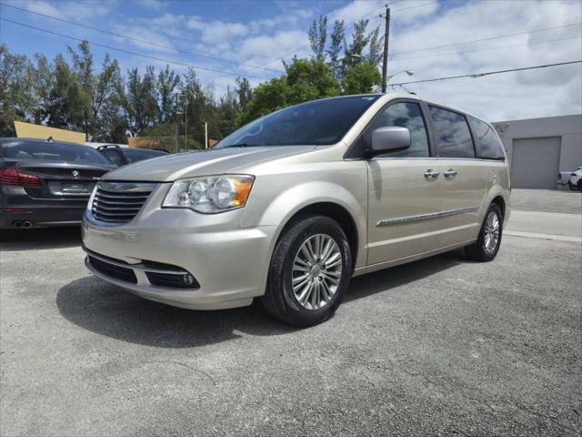 2014 Chrysler Town & Country