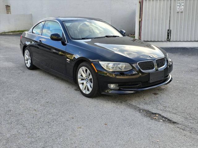 Photo of 2013 Black BMW 328