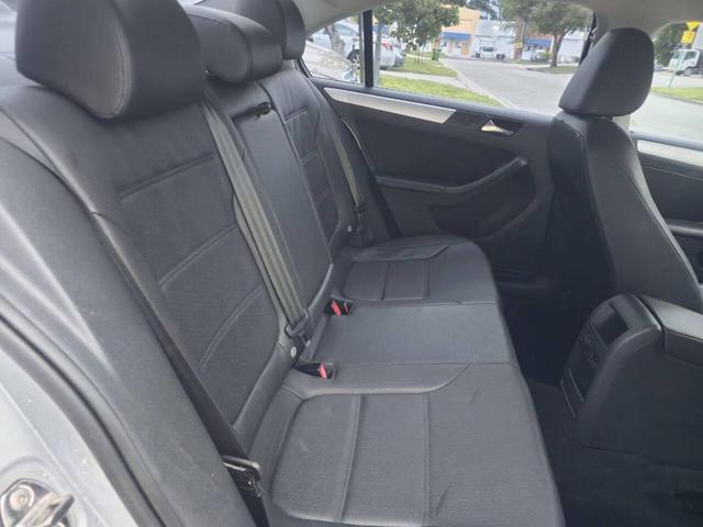 Photo of 2013 Reflex Silver Metallic Volkswagen Jetta