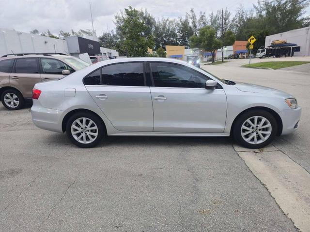 Photo of 2013 Reflex Silver Metallic Volkswagen Jetta