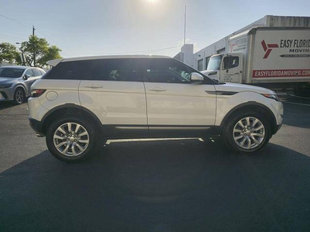 Photo of 2015 White Land Rover Range Rover Evoque