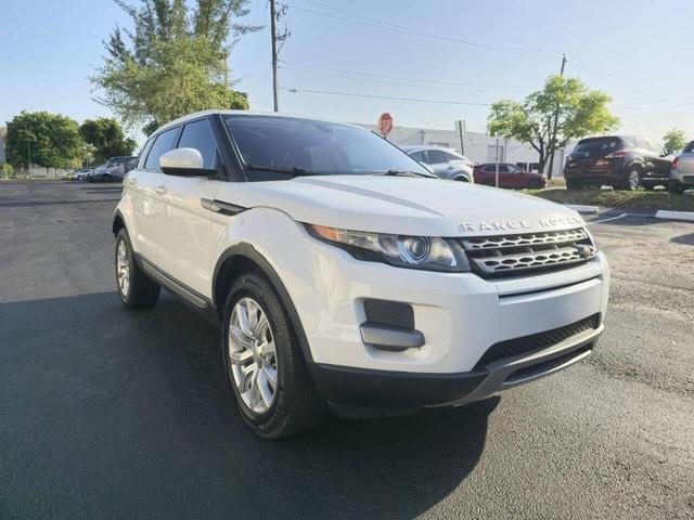 Photo of 2015 White Land Rover Range Rover Evoque