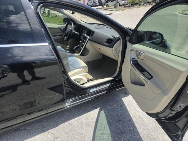 Photo of 2013 Black Volvo S60