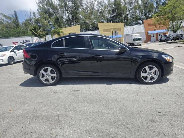 Photo of 2013 Black Volvo S60
