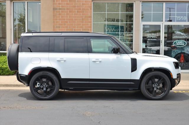 Photo of 2025 Fuji White Land Rover Defender