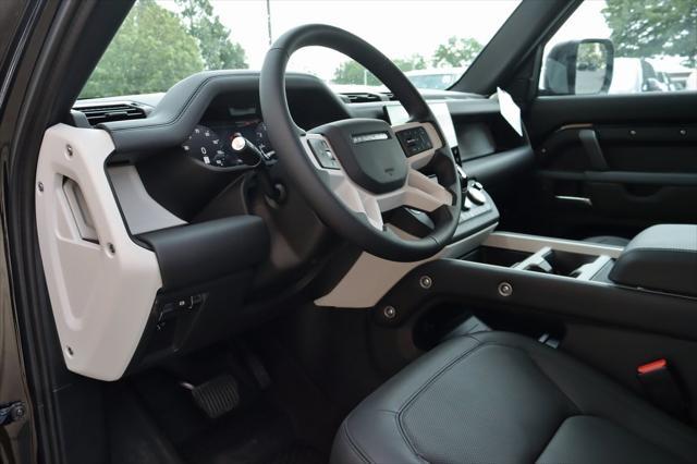 Photo of 2025 Santorini Black Metallic Land Rover Defender