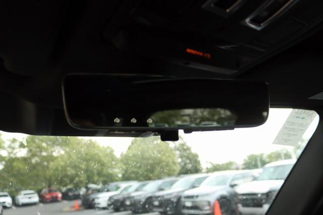 Photo of 2025 Santorini Black Metallic Land Rover Defender