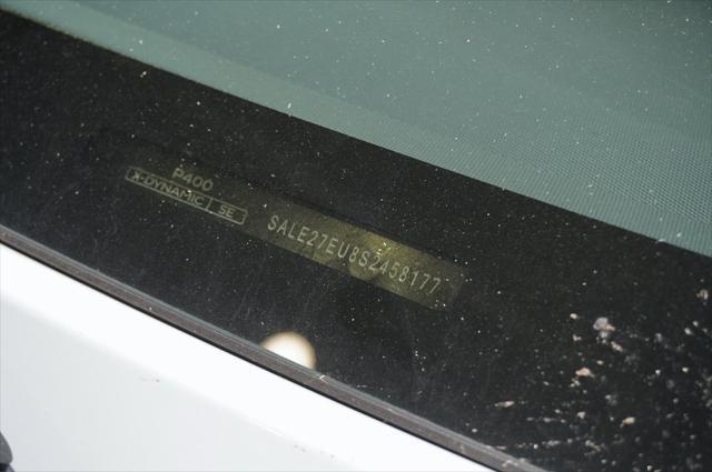Photo of 2025 Fuji White Land Rover Defender