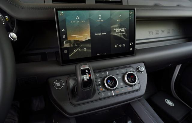 Photo of 2025 Fuji White Land Rover Defender