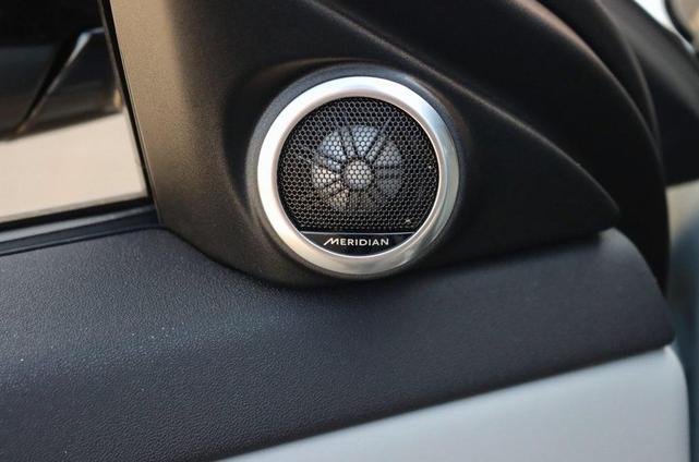 Photo of 2026 Arroios Grey Metallic Land Rover Range Rover Evoque