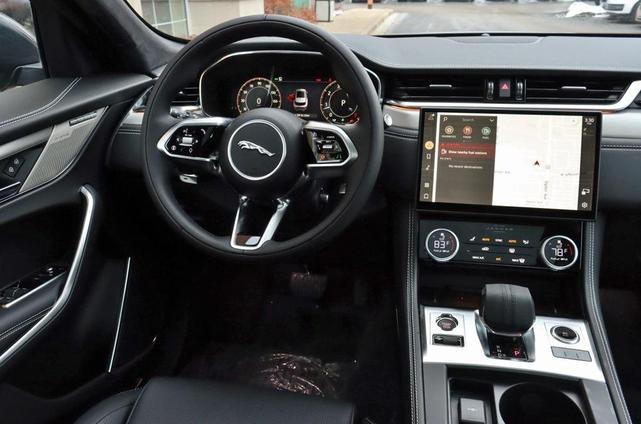 Photo of 2025 Eiger Grey Metallic Jaguar F-PACE