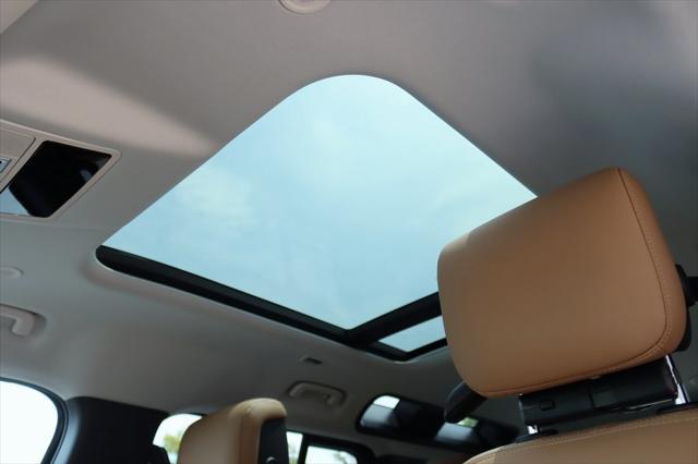 Photo of 2025 Santorini Land Rover Defender