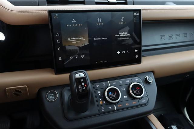 Photo of 2025 Santorini Land Rover Defender
