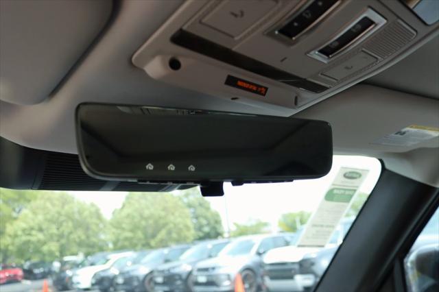 Photo of 2025 Santorini Land Rover Defender