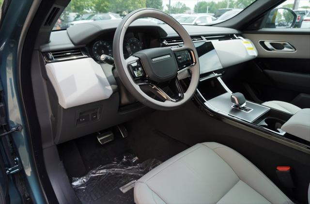Photo of 2026 Giola Green Metallic Land Rover Range Rover Velar