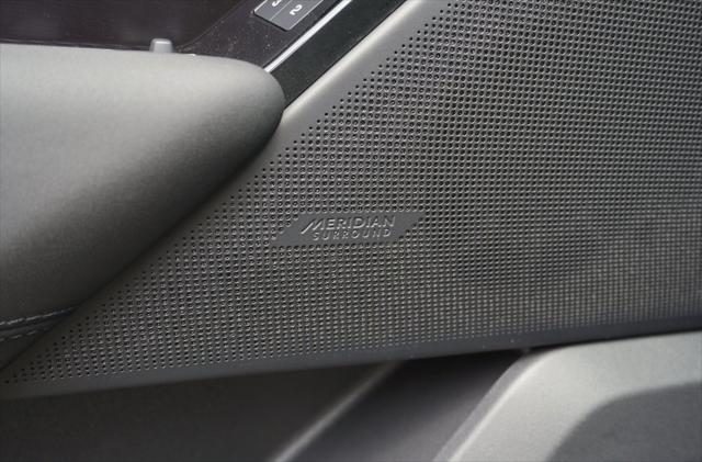 Photo of 2026 Giola Green Metallic Land Rover Range Rover Velar