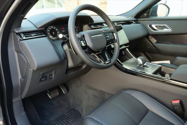 Photo of 2026 Carpathian Grey Premium Metallic Land Rover Range Rover Velar