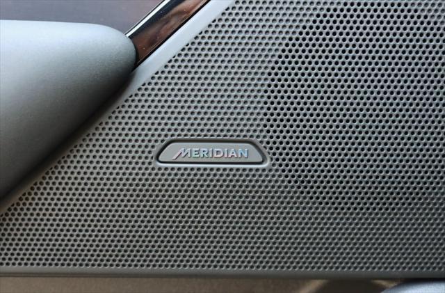 Photo of 2026 Carpathian Grey Premium Metallic Land Rover Range Rover Velar
