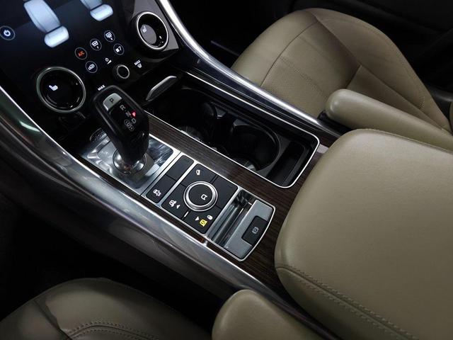 Photo of 2018 Silicon Silver Premium Metallic Land Rover Range Rover Sport
