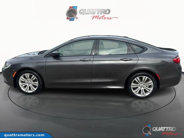 Photo of 2016 Granite Crystal Clearcoat Metallic Chrysler 200
