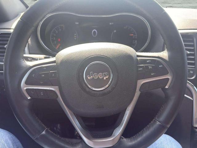 Photo of 2018 Bright White Clearcoat Jeep Grand Cherokee