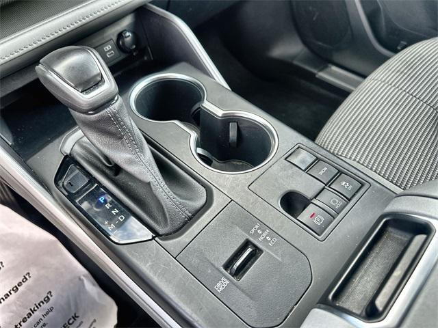 Photo of 2023 Celestial Silver Metallic Toyota Highlander
