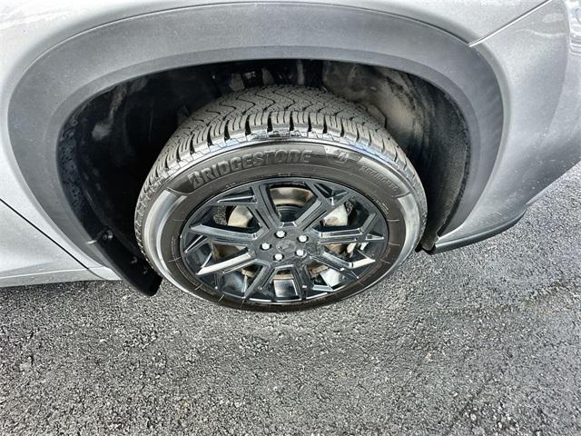 Photo of 2023 Celestial Silver Metallic Toyota Highlander