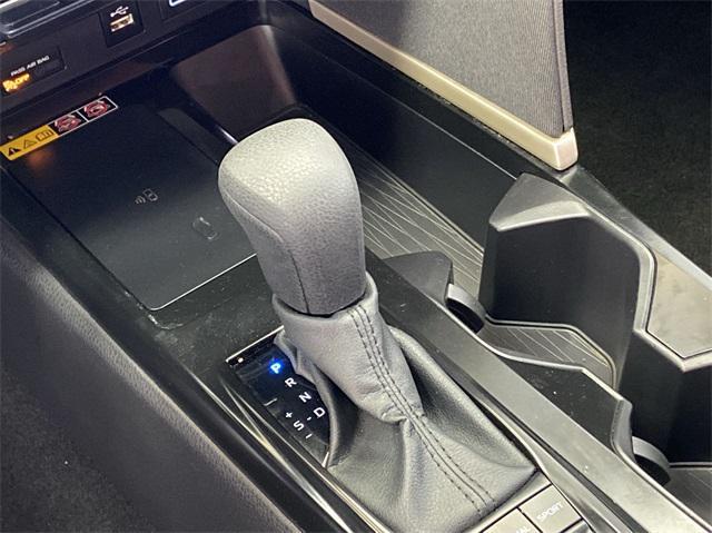 Photo of 2025 Ice Cap Toyota Camry