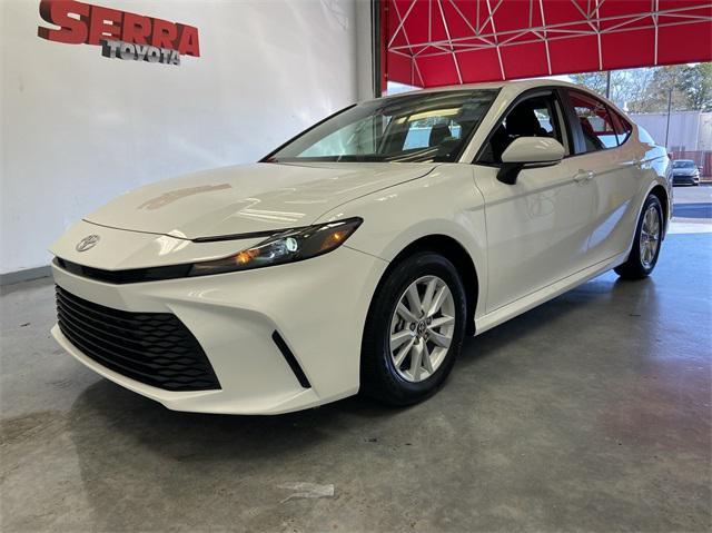 Photo of 2025 Ice Cap Toyota Camry