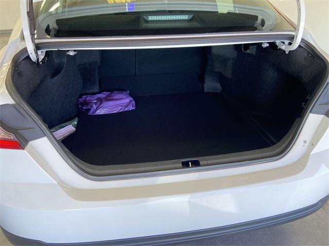 Photo of 2025 Ice Cap Toyota Camry