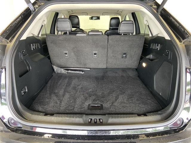 Photo of 2022 AGATE BLACK METALLIC Ford Edge