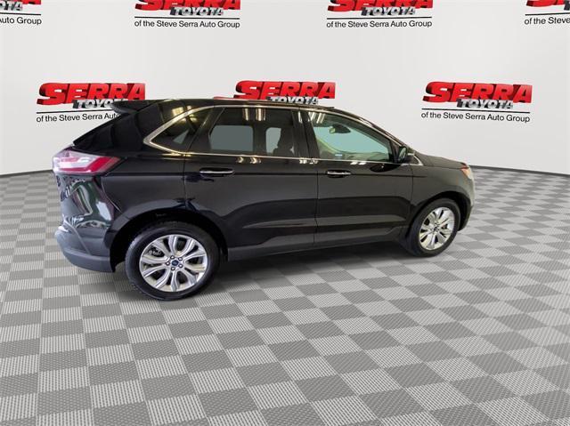 Photo of 2022 AGATE BLACK METALLIC Ford Edge