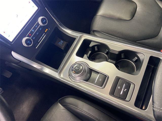 Photo of 2022 AGATE BLACK METALLIC Ford Edge